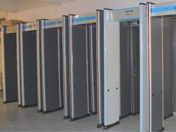 金屬安檢門(mén)